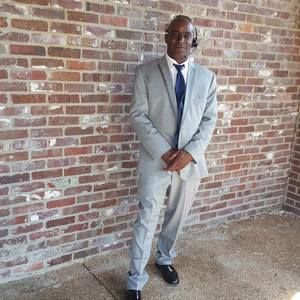 Meet your Posher, Dennis